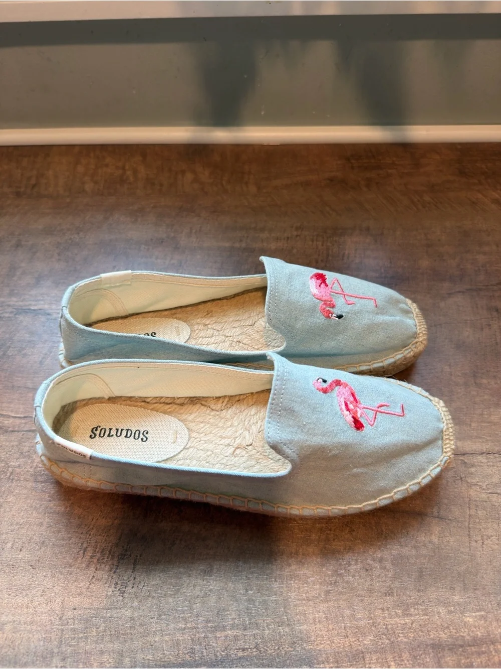 NWOB Soludos Light Blue Espadrille Slip-Ons with Pink Flamingo Embroidery 7.5